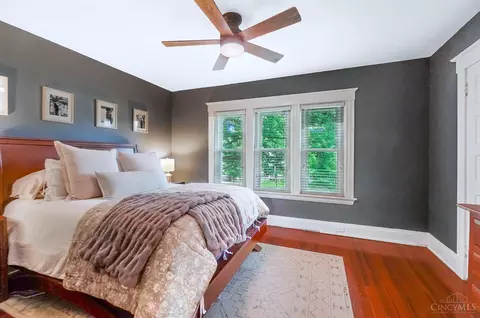 Bedroom - 3752 Drake Ave, Cincinnati, OH 45209 photo 3 of 6