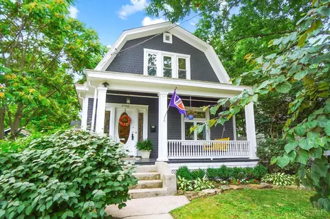3752 Drake Ave, Cincinnati, OH 45209
