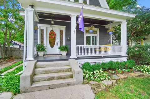 Exterior - 3752 Drake Ave, Cincinnati, OH 45209 photo 2 of 14