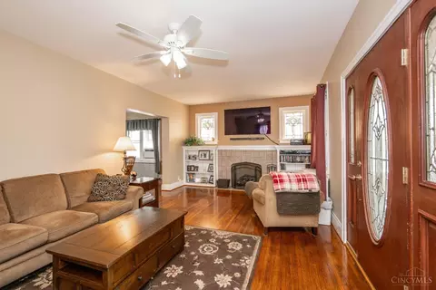 2907 Ruehlmann Pl, Cincinnati, OH 45211 photo 10