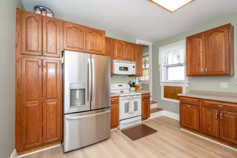 2907 Ruehlmann Pl, Cincinnati, OH 45211 photo 18