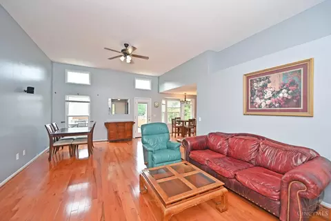 881 Weeping Willow Ln, Hamilton Township, OH 45039 photo 11