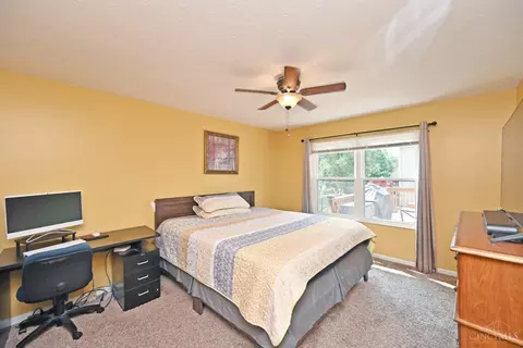 881 Weeping Willow Ln, Hamilton Township, OH 45039 photo 5