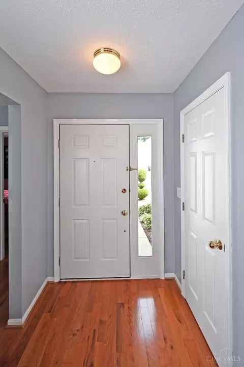 881 Weeping Willow Ln, Hamilton Township, OH 45039 photo 9