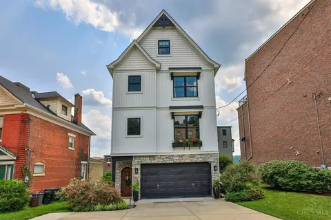 Exterior - 2907 Riverside Dr, Cincinnati, OH 45226 photo 1 of 13