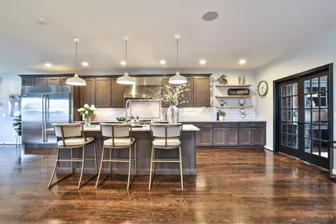 Kitchen - 2907 Riverside Dr, Cincinnati, OH 45226 photo 4 of 6