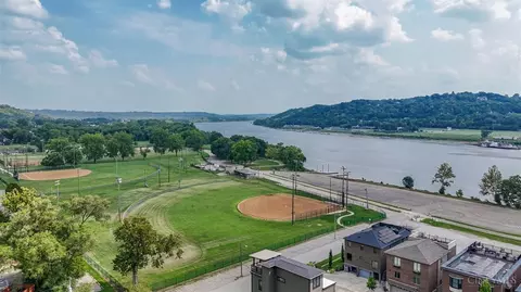 View/Area - 2907 Riverside Dr, Cincinnati, OH 45226 photo 4 of 8