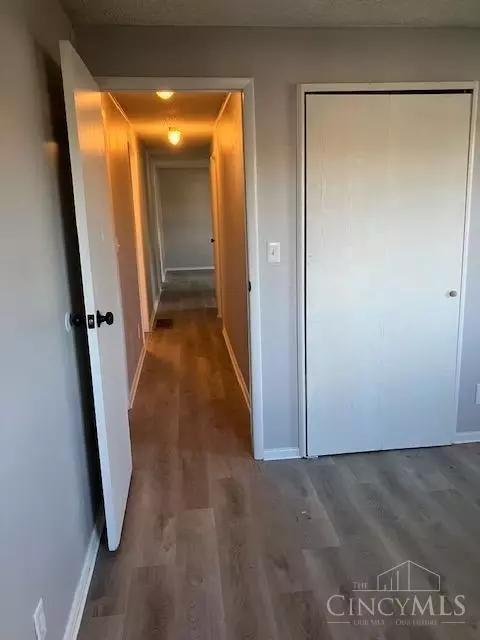 Entry Way - 31 Leslie Ave, Woodlawn, OH 45215 photo 3 of 3