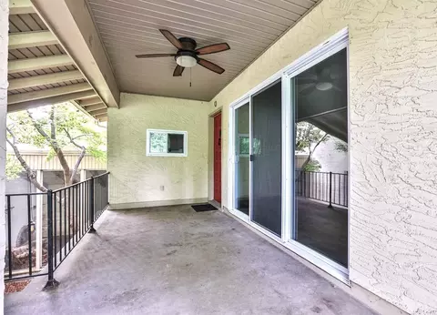 Exterior - 2111 Sutton Ave #B, Cincinnati, OH 45230 photo 6 of 10