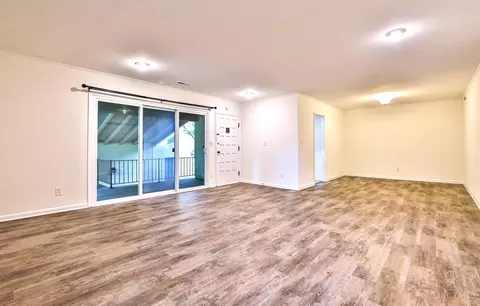 Living - 2111 Sutton Ave #B, Cincinnati, OH 45230 photo 1 of 4