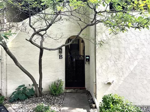 Exterior - 2111 Sutton Ave #B, Cincinnati, OH 45230 photo 2 of 10