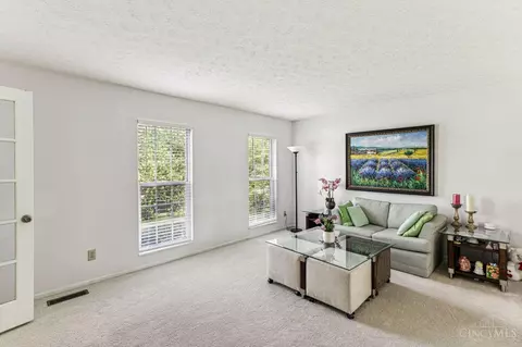 2565 Carriagegate Ln, Maineville, OH 45039 photo 5