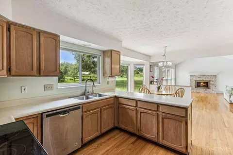 2565 Carriagegate Ln, Maineville, OH 45039 photo 10