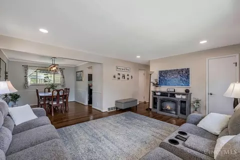 1026 Jonquil Ln, Cincinnati, OH 45231 photo 4