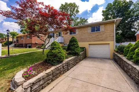 1026 Jonquil Ln, Cincinnati, OH 45231 photo 2