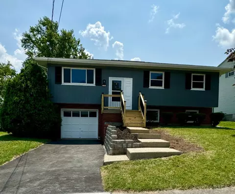 779 Hanson Dr, Forest Park, OH 45240