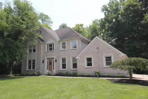 582 Belle Meade Farm Dr, Loveland, OH 45140