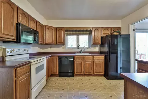 9339 Montoro Dr, Cincinnati, OH 45231 photo 16