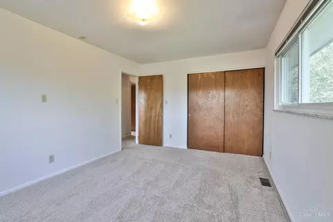 9339 Montoro Dr, Cincinnati, OH 45231 photo 45