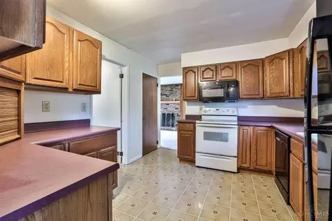 9339 Montoro Dr, Cincinnati, OH 45231 photo 15