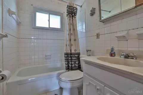 9339 Montoro Dr, Cincinnati, OH 45231 photo 22