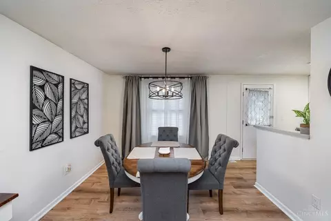 Dining - 17 Sugarmaple Ct, Reading, OH 45236 photo 2 of 2