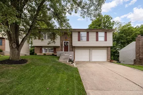 17 Sugarmaple Ct, Reading, OH 45236