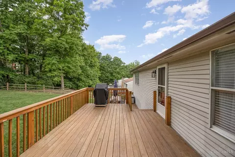 Exterior - 17 Sugarmaple Ct, Reading, OH 45236 photo 2 of 3