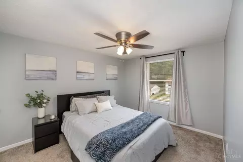 Bedroom - 17 Sugarmaple Ct, Reading, OH 45236 photo 2 of 2