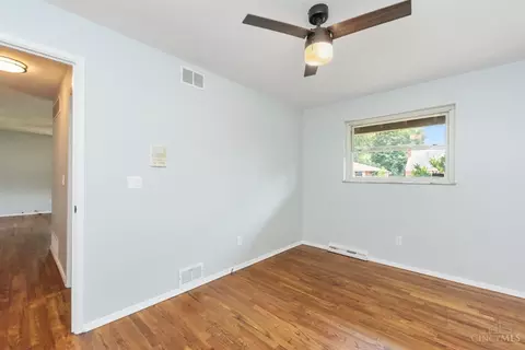 Bedroom - 9341 Coogan Dr, Cincinnati, OH 45231 photo 2 of 3