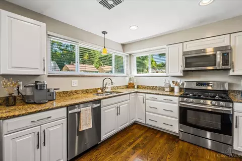 Kitchen - 3925 Trebor Dr, Cincinnati, OH 45236 photo 2 of 2