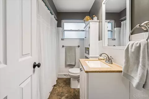 Bath - 3925 Trebor Dr, Cincinnati, OH 45236 photo 1 of 1