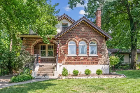 3025 Penrose Pl, Cincinnati, OH 45211