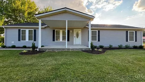 404 Dortmund Dr, Fayetteville, OH 45118