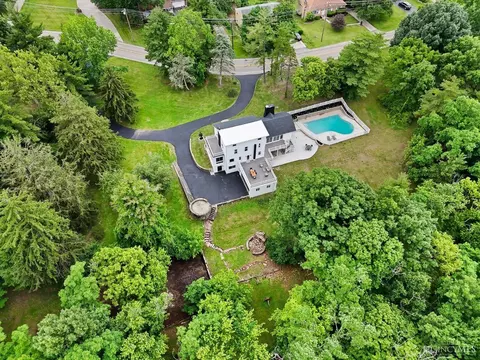 3050 Diehl Rd, Cincinnati, OH 45211