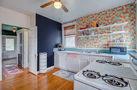 Kitchen - 1000 Overlook Ave, Cincinnati, OH 45238 photo 4 of 4