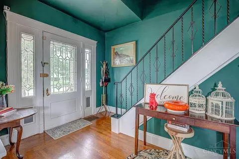 Entry Way - 1000 Overlook Ave, Cincinnati, OH 45238 photo 1 of 2