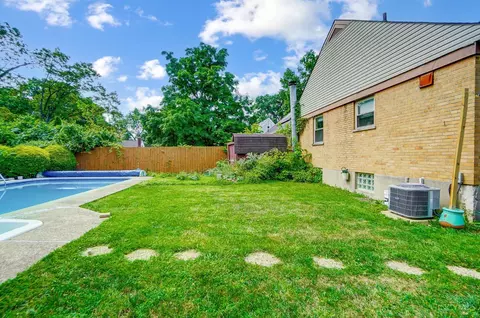 Exterior - 7016 Clovernook Ave, Cincinnati, OH 45231 photo 11 of 13