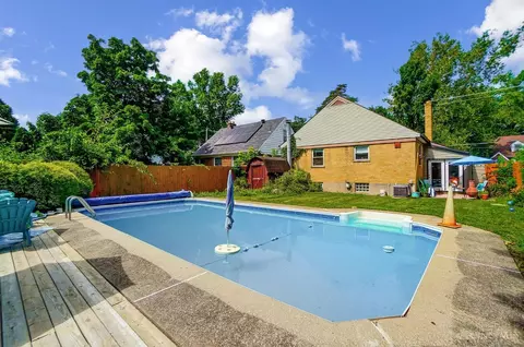 Exterior - 7016 Clovernook Ave, Cincinnati, OH 45231 photo 7 of 13