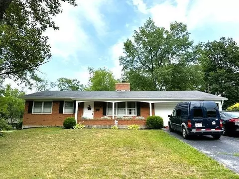 112 Greystone Dr, Hillsboro, OH 45133