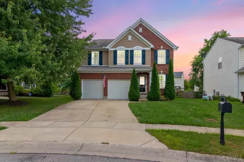 17 Parkwood Pl, Amelia, OH 45102