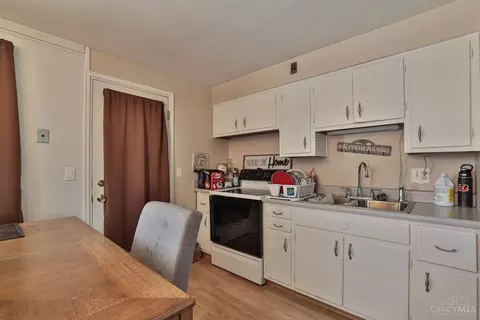 8254 Bobolink Dr, Cincinnati, OH 45231 photo 7