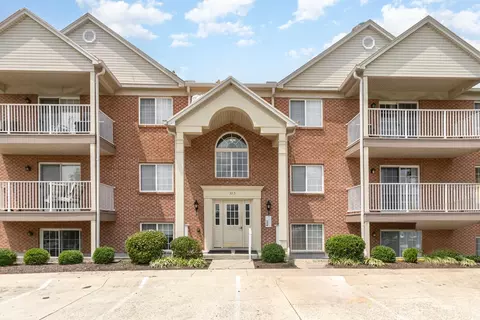 3335 Emerald Lakes Dr #1B, Cincinnati, OH 45211