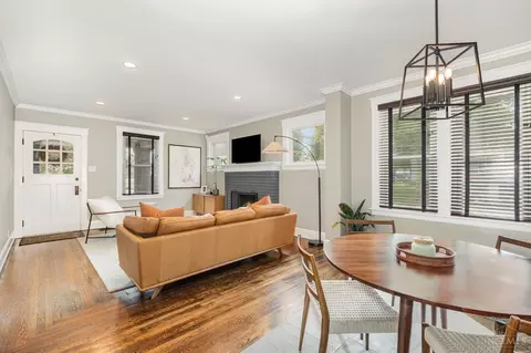 Living - 4101 Watterson St, Cincinnati, OH 45227 photo 2 of 2