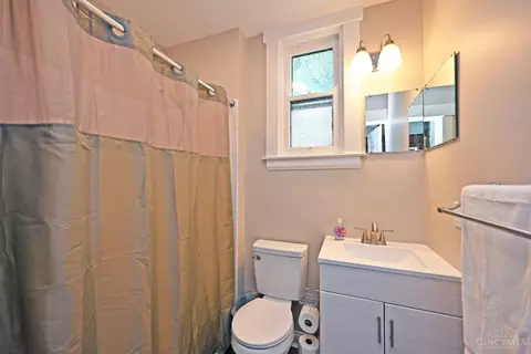 Bath - 321 Walnut St, Reading, OH 45215 photo 2 of 3