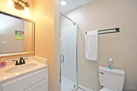 Bath - 321 Walnut St, Reading, OH 45215 photo 1 of 3