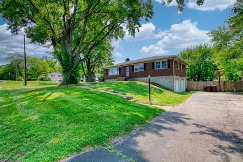 6451 Hendrickson Rd, Middletown, OH 45044