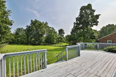 Exterior - 2176 Pinney Ln, Cincinnati, OH 45231 photo 5 of 11