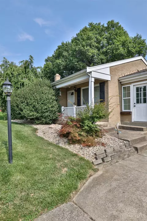 Exterior - 2176 Pinney Ln, Cincinnati, OH 45231 photo 2 of 11