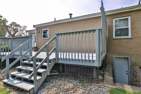Exterior - 2176 Pinney Ln, Cincinnati, OH 45231 photo 8 of 11
